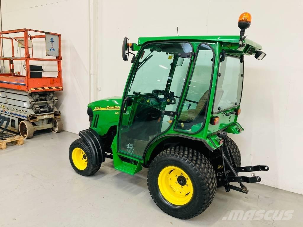 John Deere 2320 Compacttrekkers