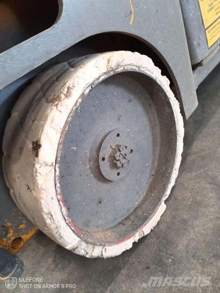 Haulotte Compact 10 Schaarhoogwerkers