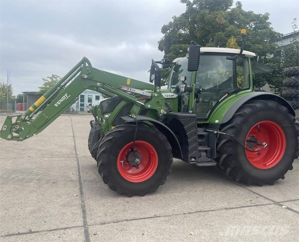 Fendt 724 Vario Tractoren