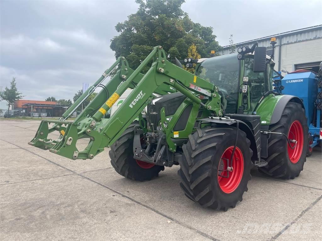 Fendt 724 Vario Tractoren