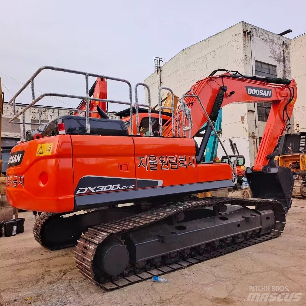 Doosan DX 300 Rupsgraafmachines