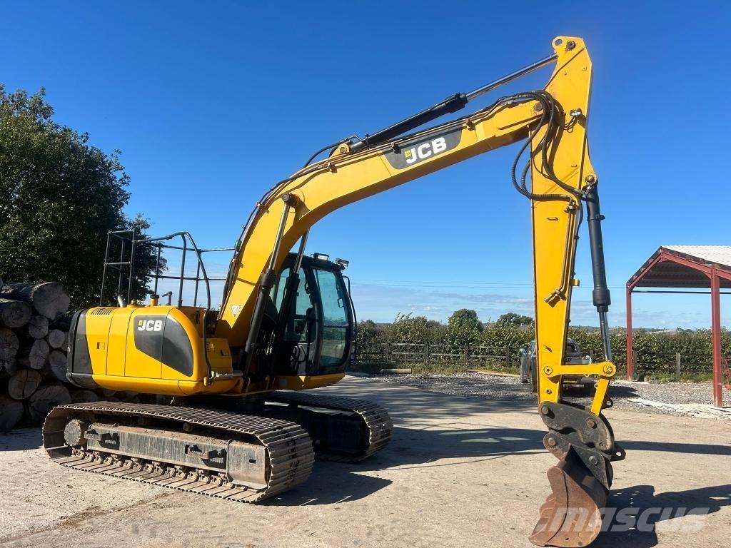 JCB JS 130 LC Rupsgraafmachines