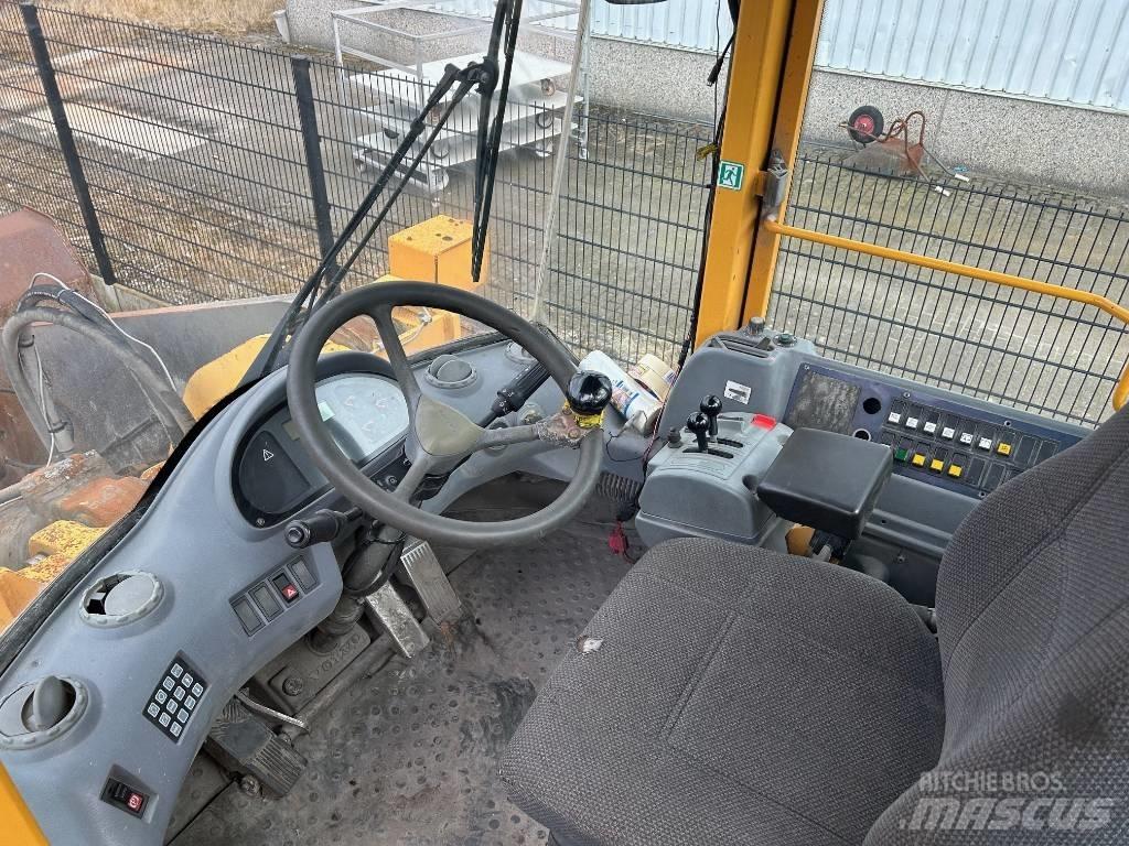 Volvo L 220 E Wielladers