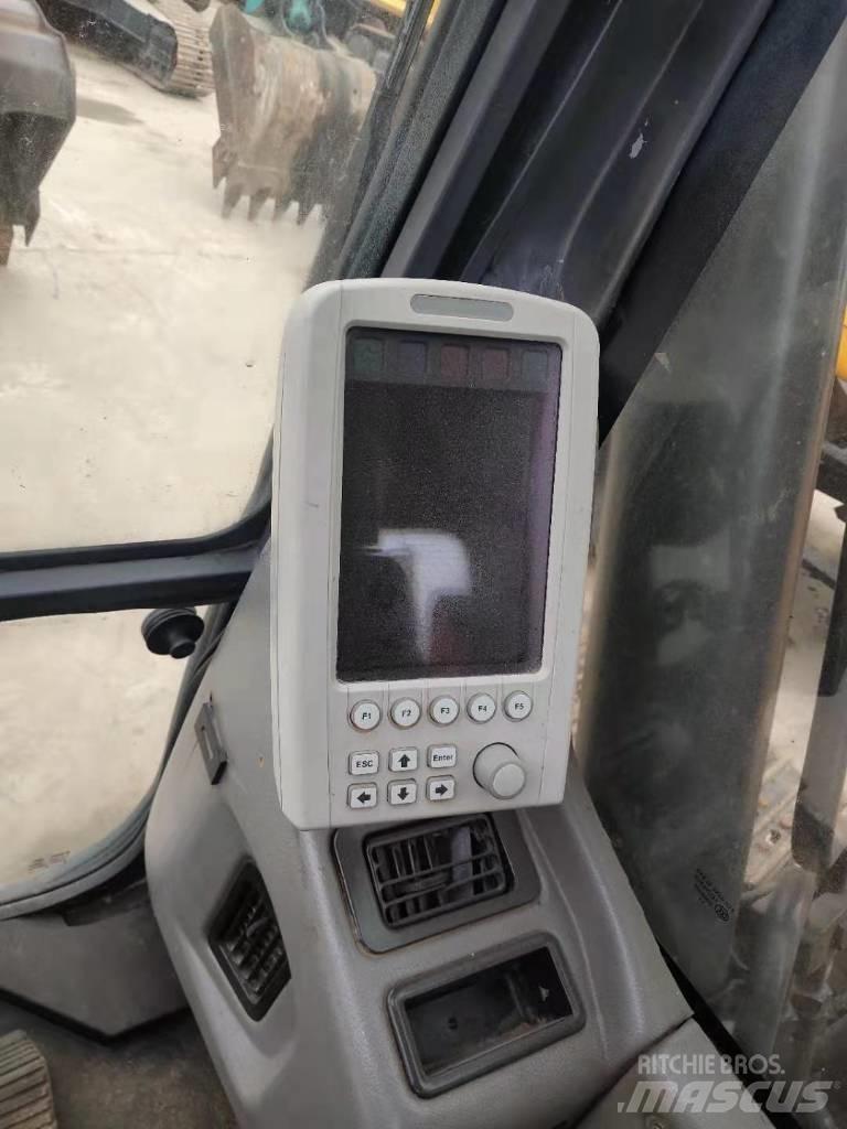 Sany SY 215-9 Rupsgraafmachines