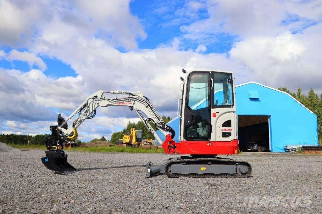 Takeuchi TB325R Minigraafmachines < 7t
