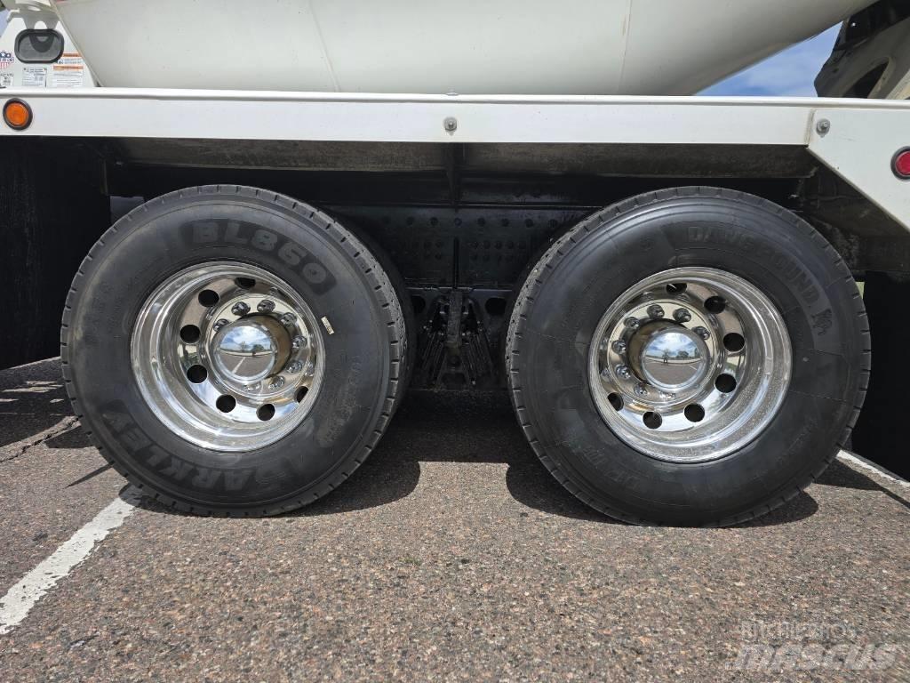 Kenworth T 880 Anders