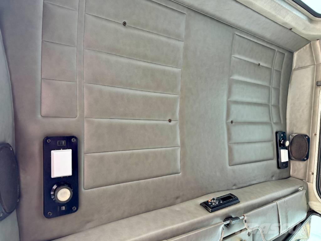 Peterbilt 378 Trekkers