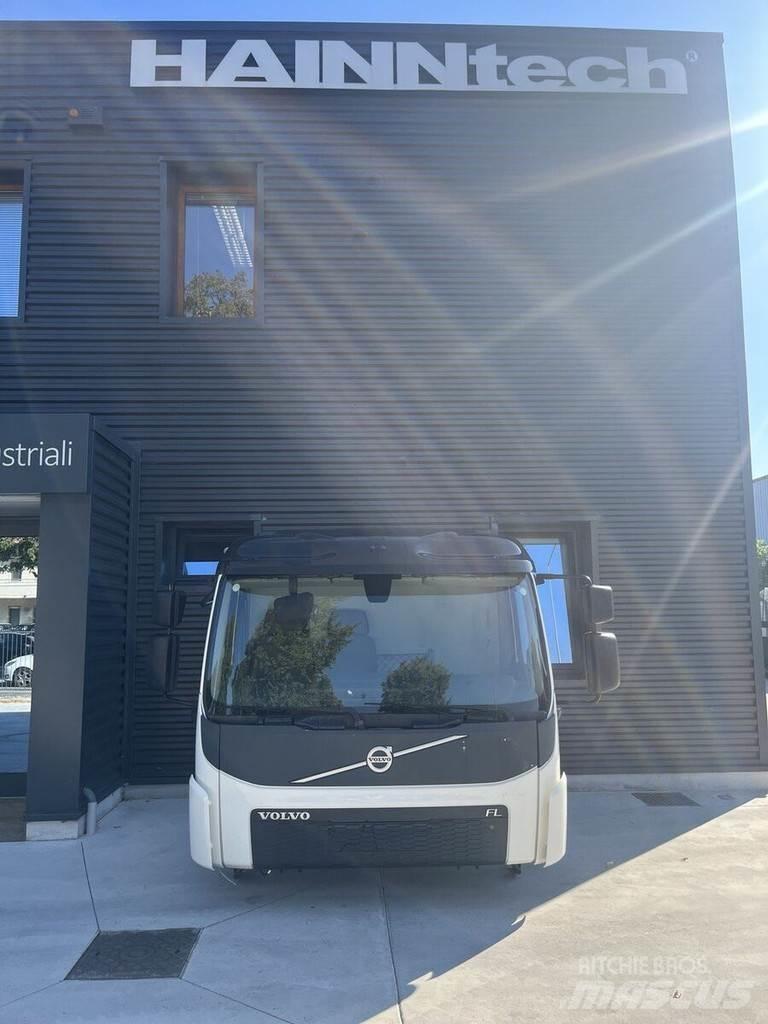 Volvo Day Cab Cabine en interieur