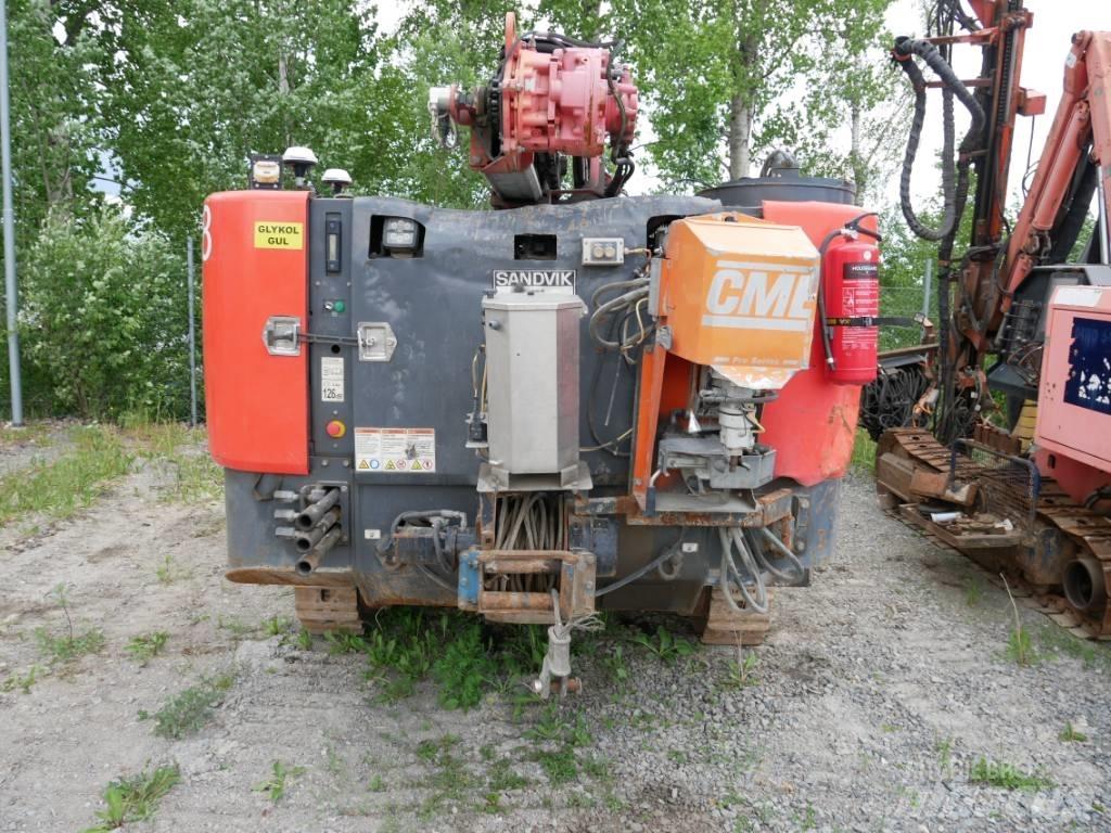 Sandvik DC 400 RI Surface drill rigs