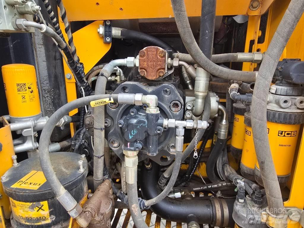 JCB JS 220 N LC Rupsgraafmachines