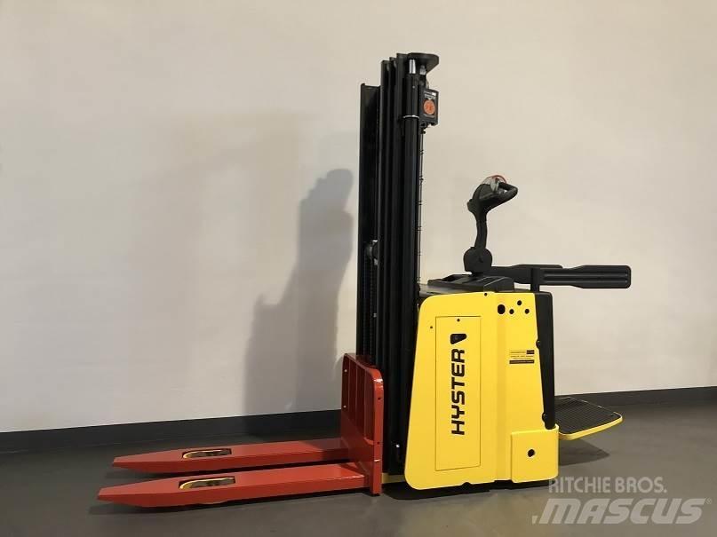 Hyster S1.5S Meeloop stapelaar