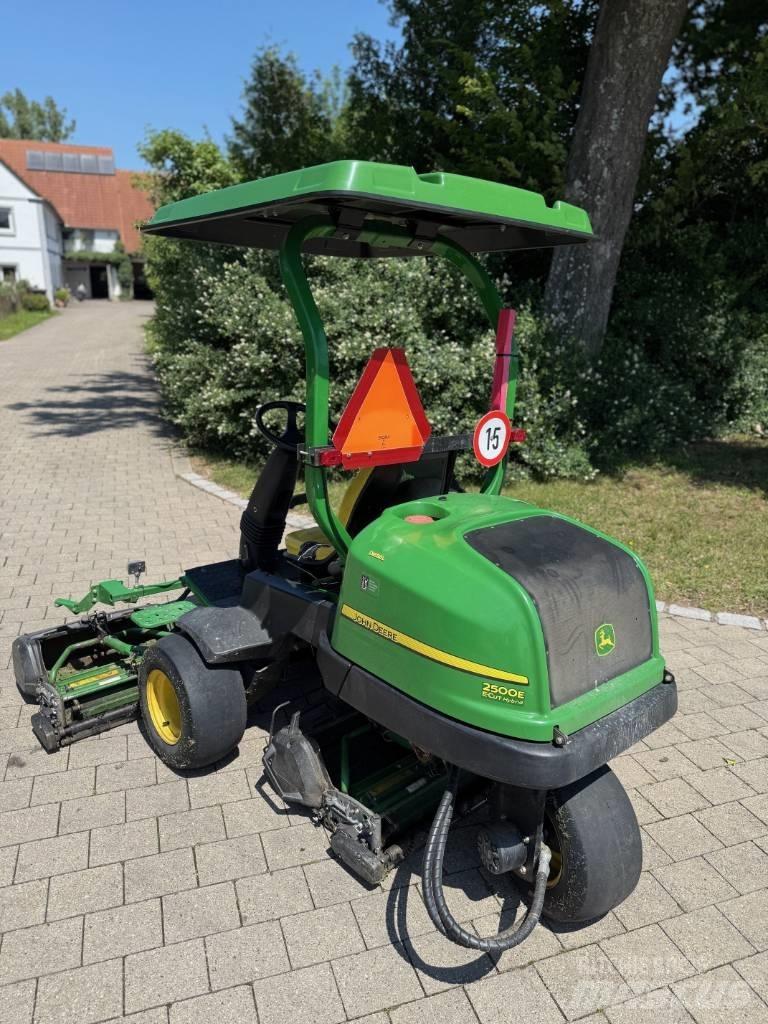 John Deere 2500 E Greensmaaier
