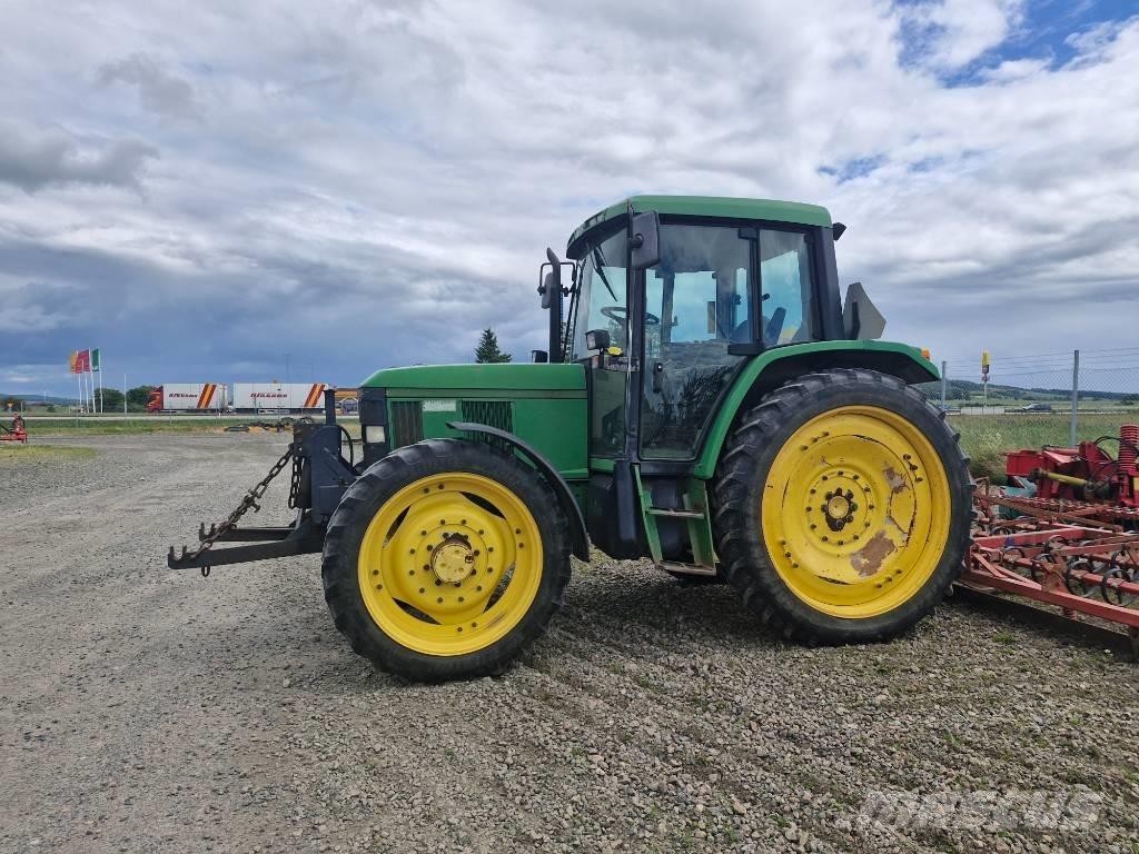 John Deere 6210 Tractoren
