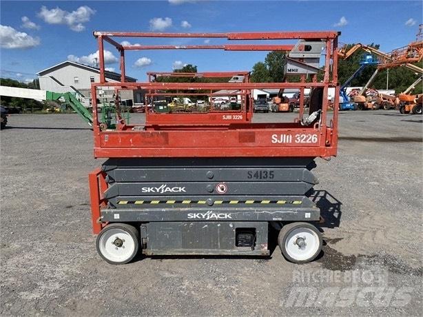 SkyJack SJ III 3226 Schaarhoogwerkers