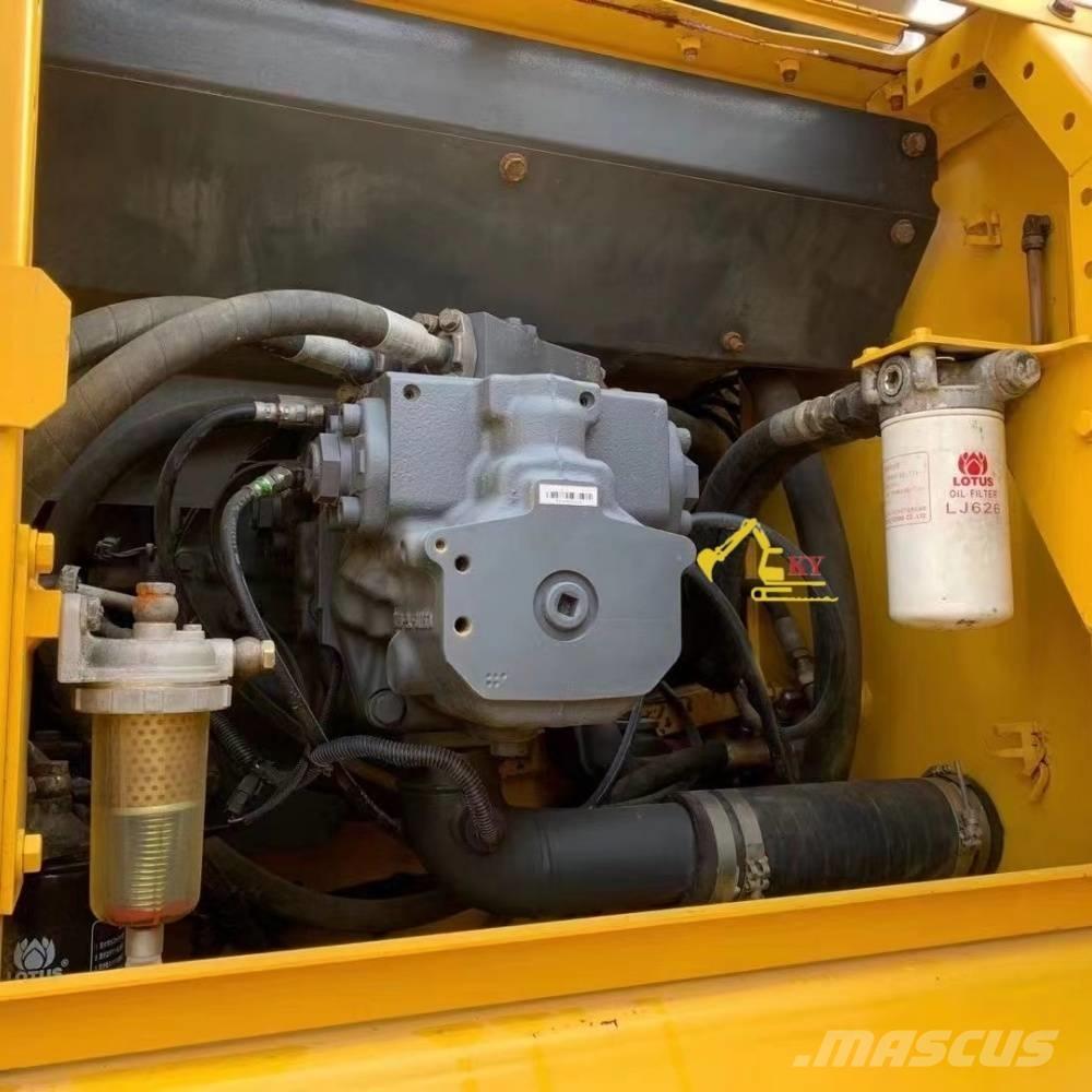 Komatsu P 270 Rupsgraafmachines