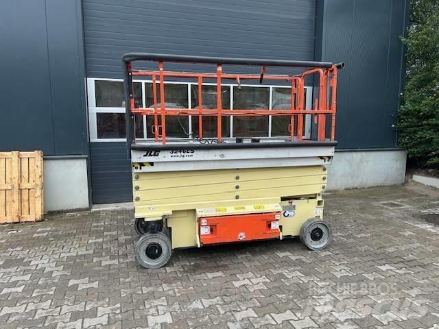 JLG 3246 ES Schaarhoogwerkers