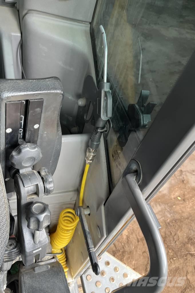 Volvo EC 300 EL Rupsgraafmachines