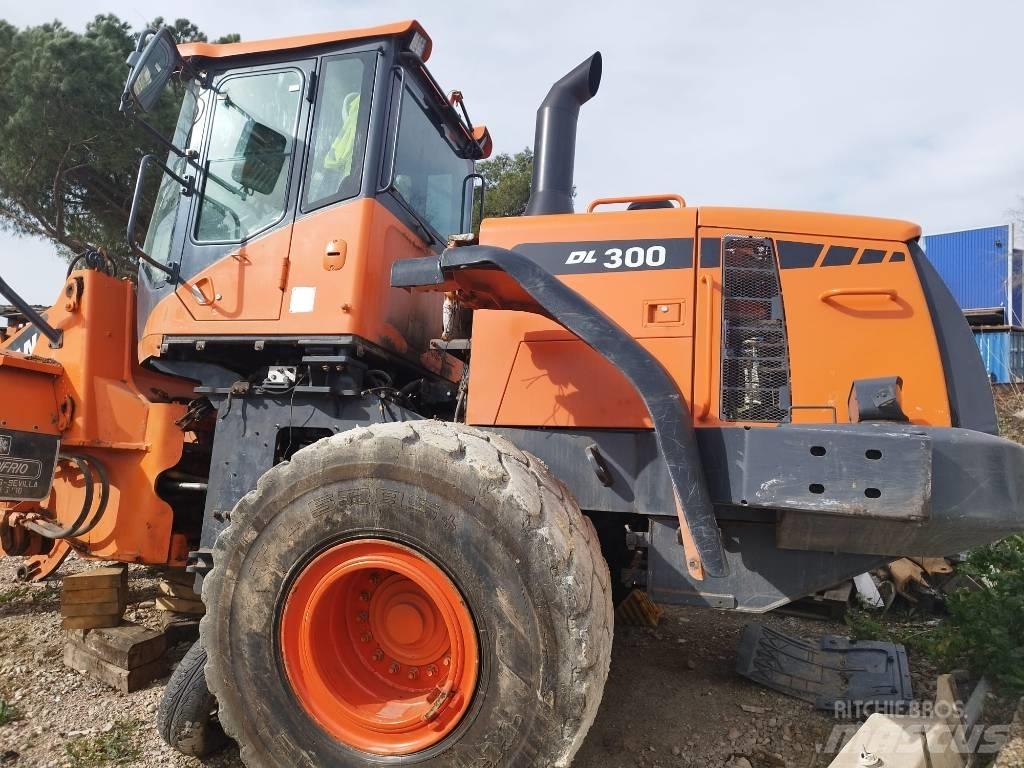 Doosan DL 300-3 Wielladers