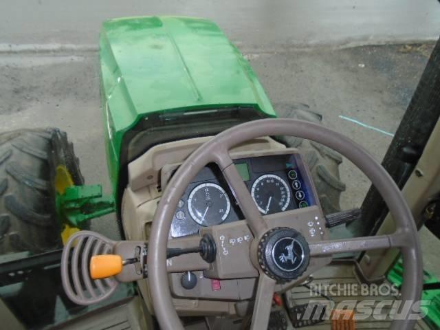 John Deere 6115 M Tractoren