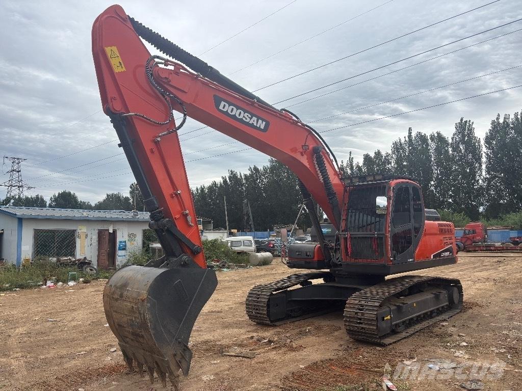 Doosan DX 225 Rupsgraafmachines