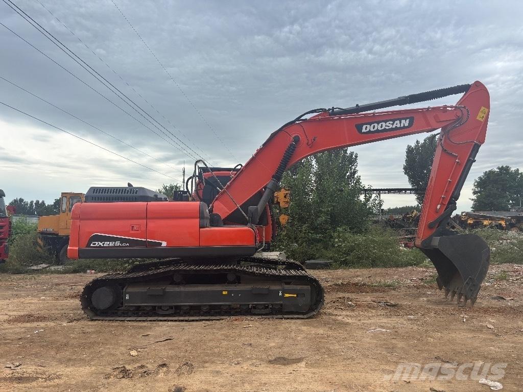 Doosan DX 225 Rupsgraafmachines