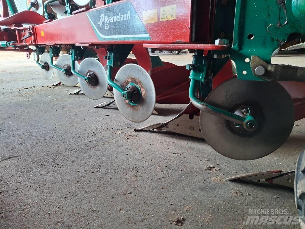 Kverneland ED85 Wentelploegen