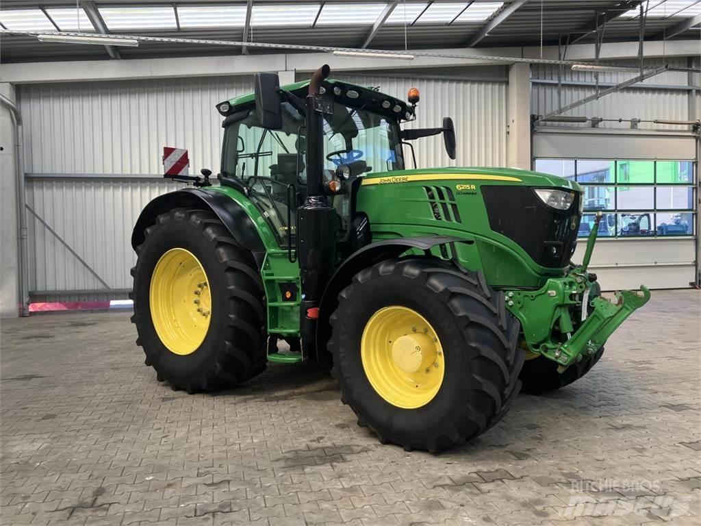 John Deere 6215R Tractoren