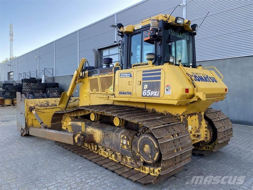 Komatsu D65PXI-18 Rupsdozers