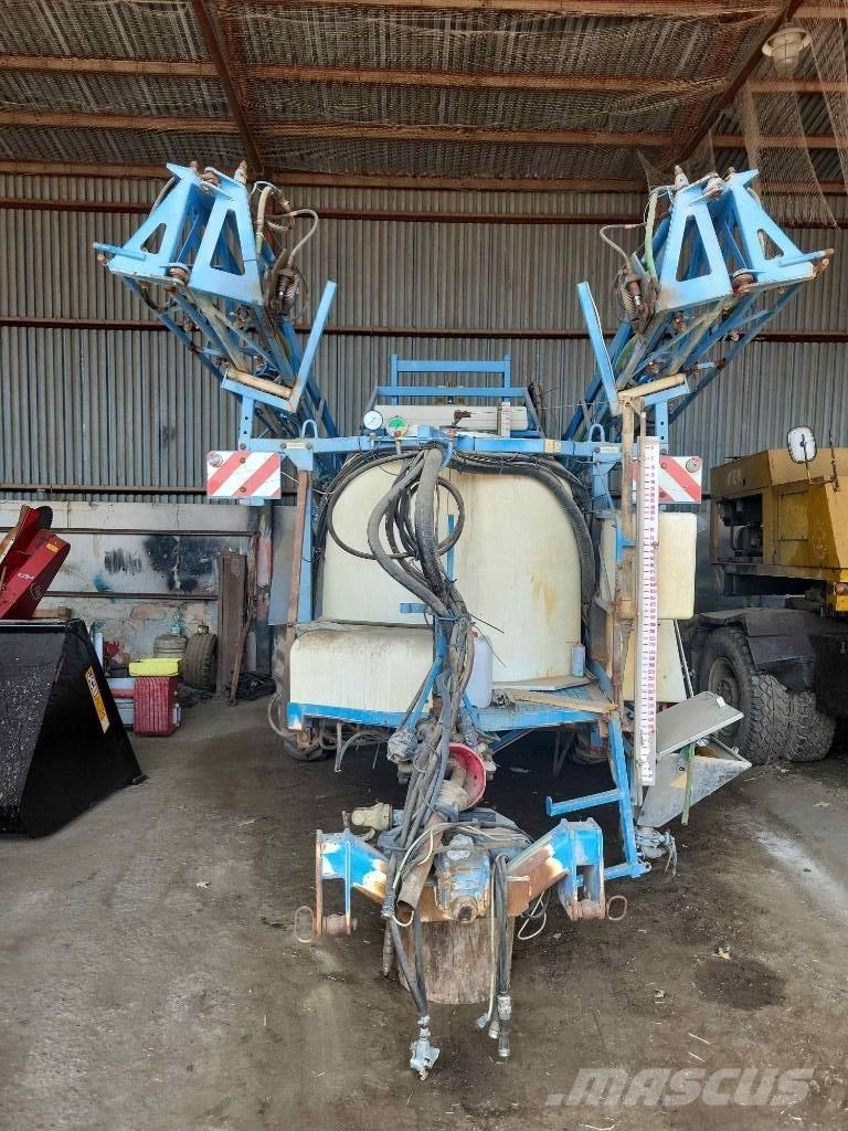 Agrio Mamut 4200 Getrokken spuitmachines