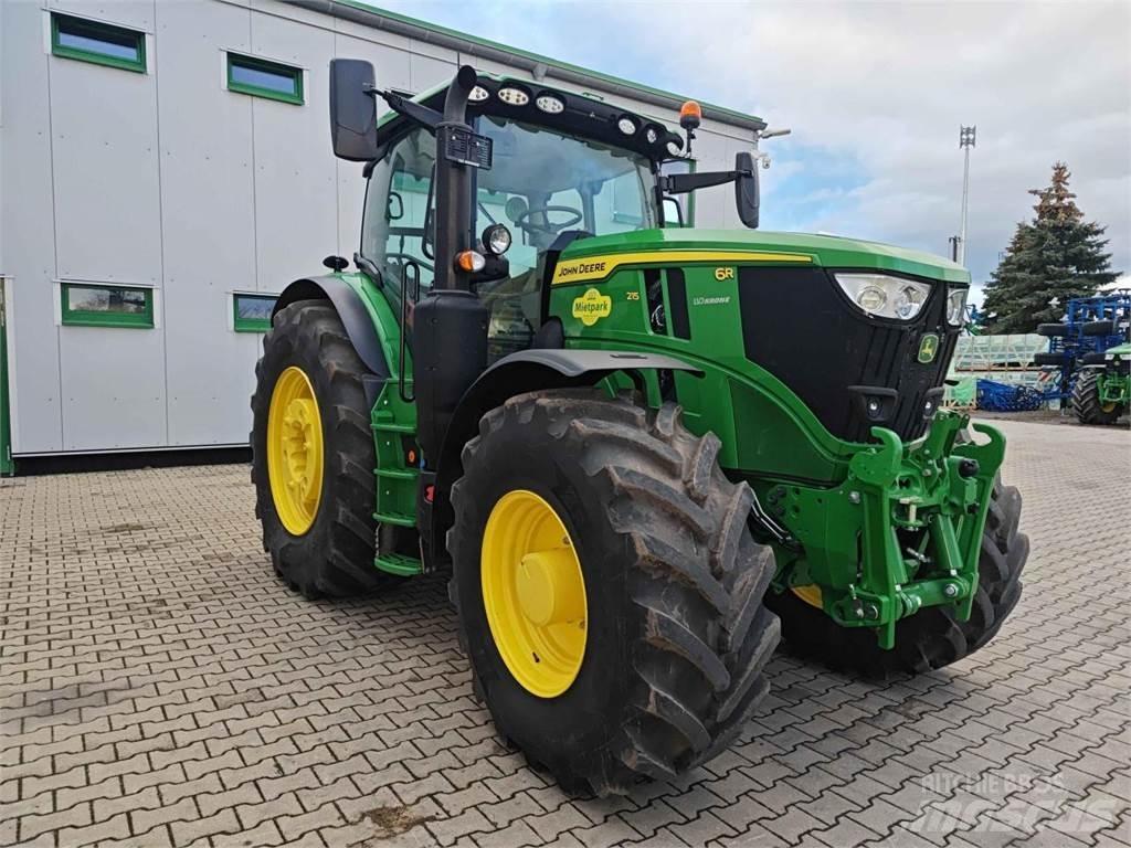 John Deere 6R 215 Tractoren