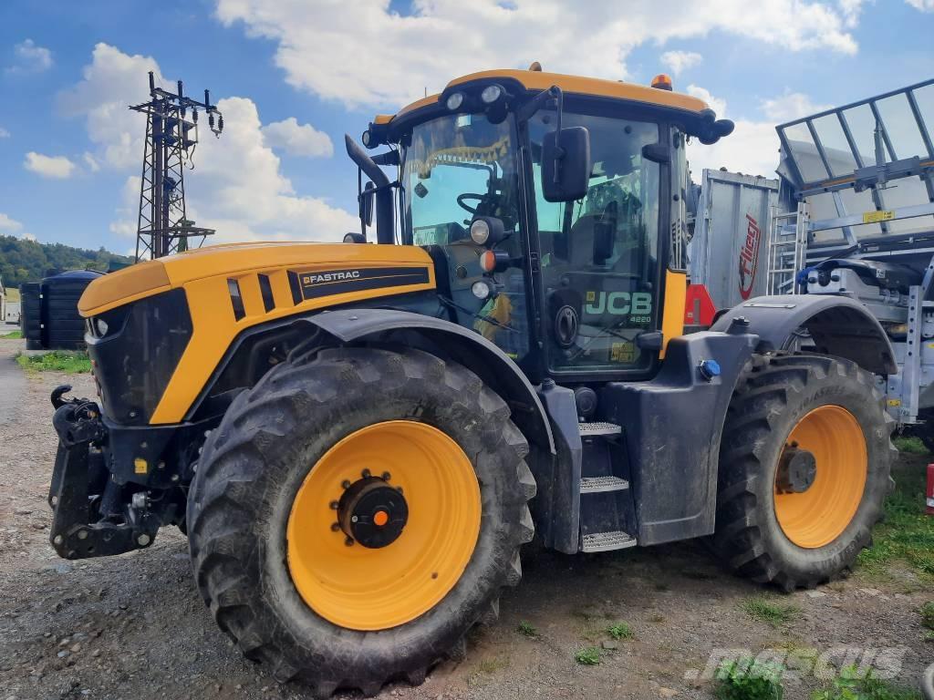 JCB Fastrac 4220 Tractoren