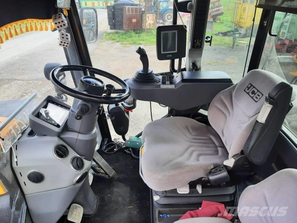 JCB Fastrac 4220 Tractoren