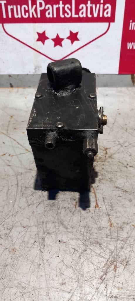 DAF XF 105.   1450903 Hydraulics