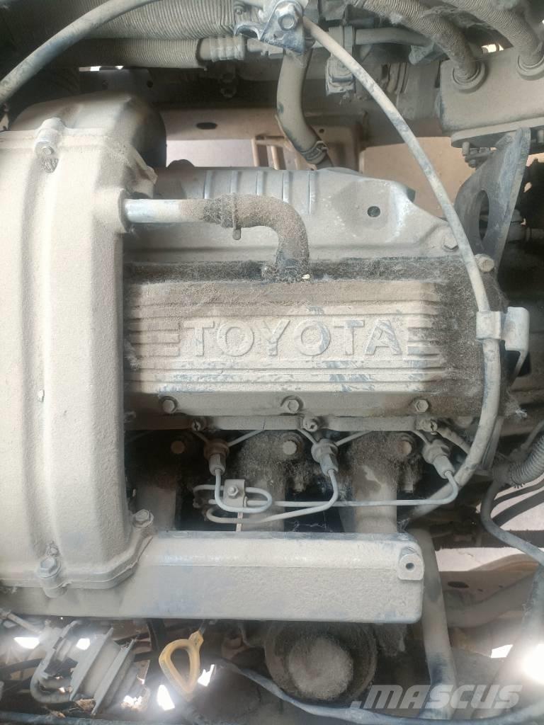 Toyota Coaster Bus Minibussen