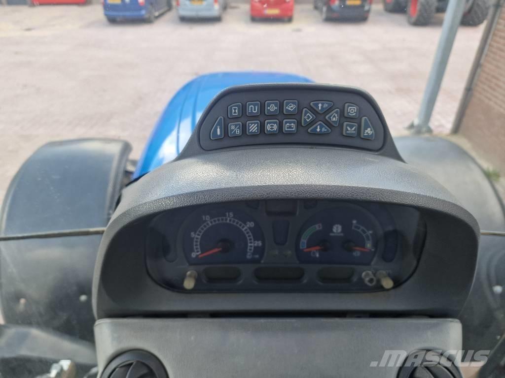 New Holland TS 135 A Tractoren