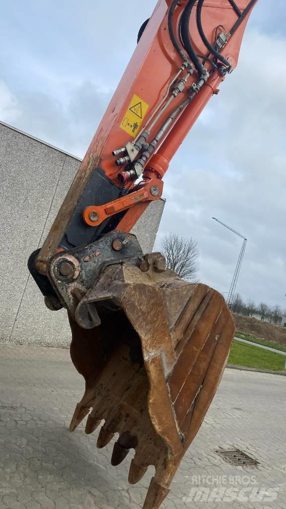 Hitachi ZX 300 LC-6 Rupsgraafmachines