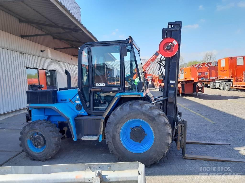 JCB 930-4/55 Vorkheftruck voor zwaar terrein