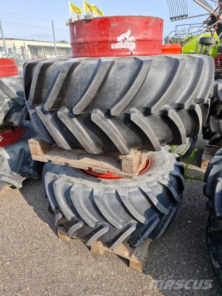 Michelin 540/65-26 Banden, wielen en velgen