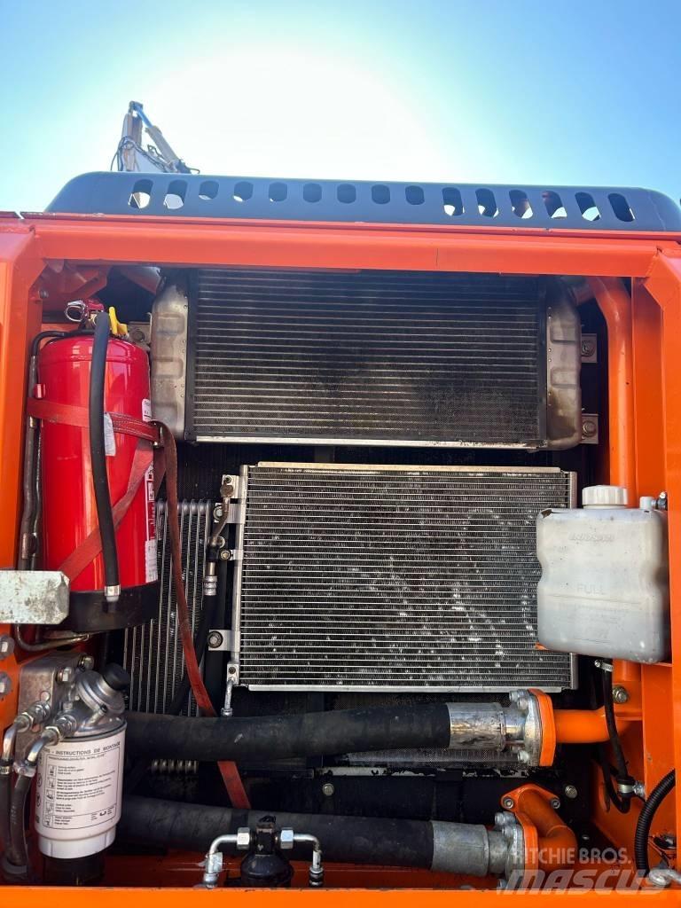 Doosan DX 210 W Wielgraafmachines