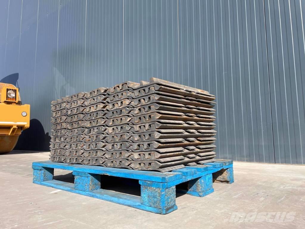 Fiat-Hitachi EX255 Rupsbanden, kettingen en onderstel