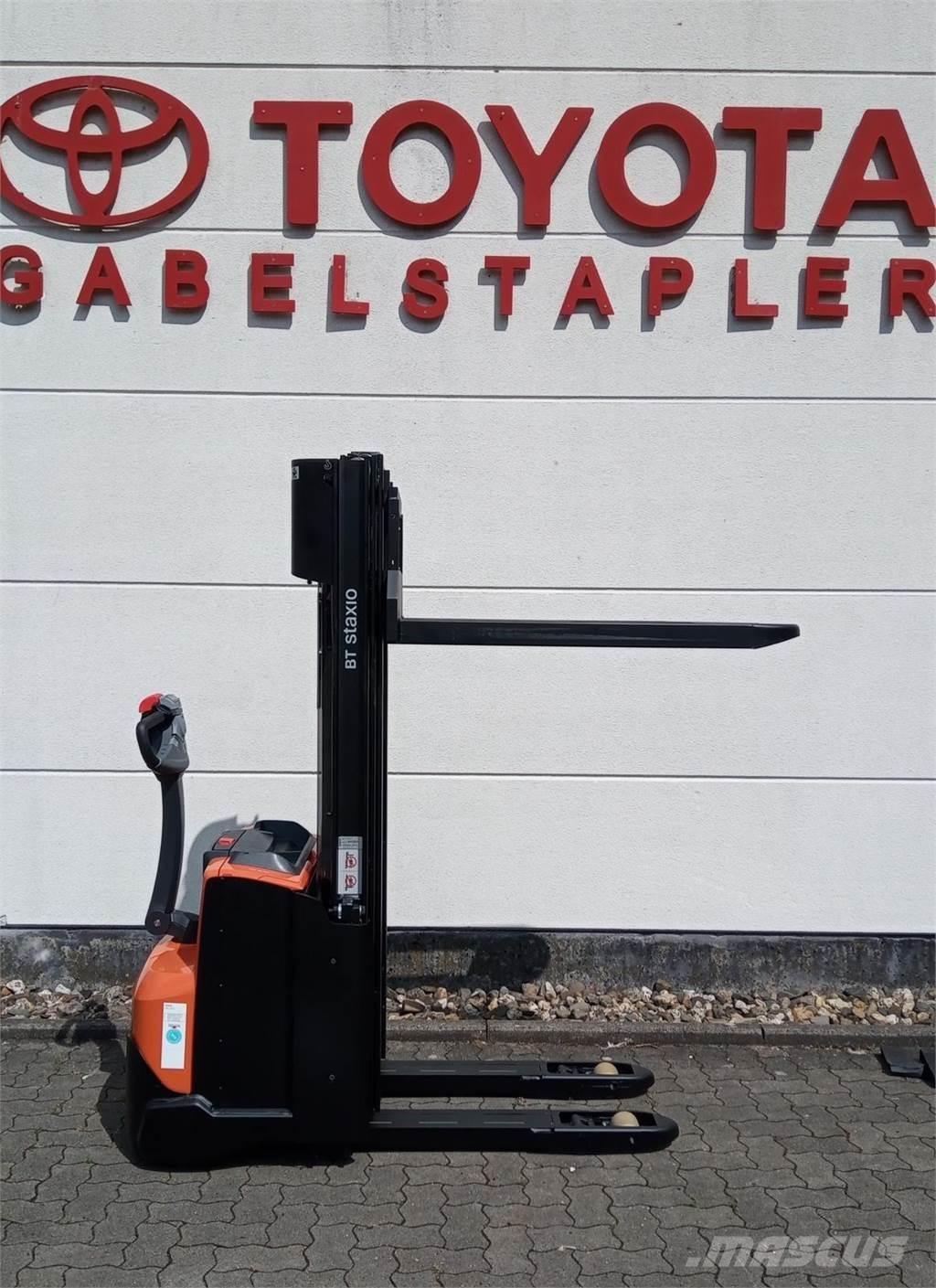 Toyota SWE140L Meeloop stapelaar