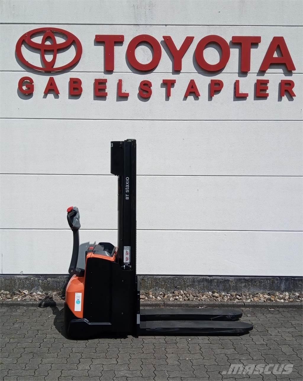 Toyota SWE140L Meeloop stapelaar