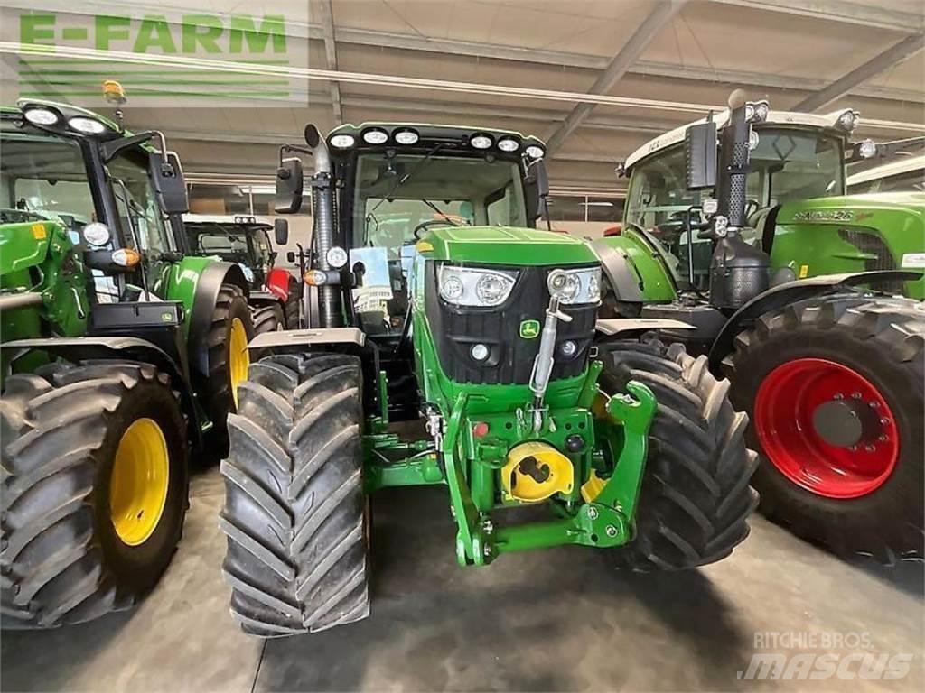 John Deere 6125 r Tractoren