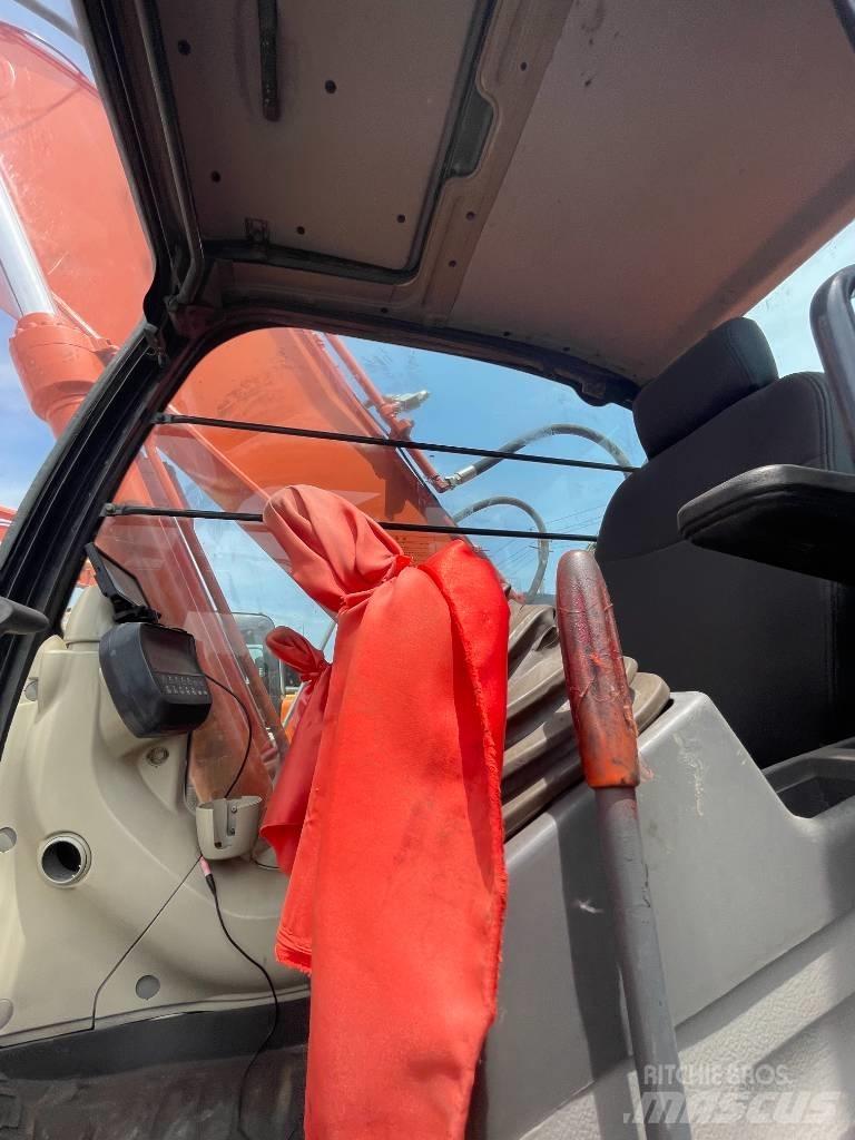 Hitachi ZX 240 Rupsgraafmachines