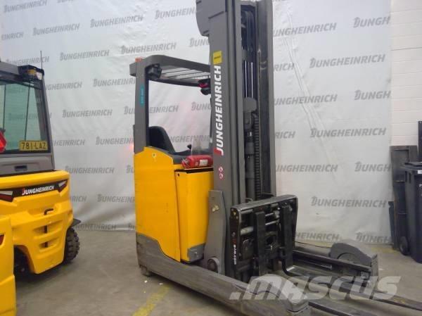 Jungheinrich ETV 325 Reachtruck voor hoog niveau