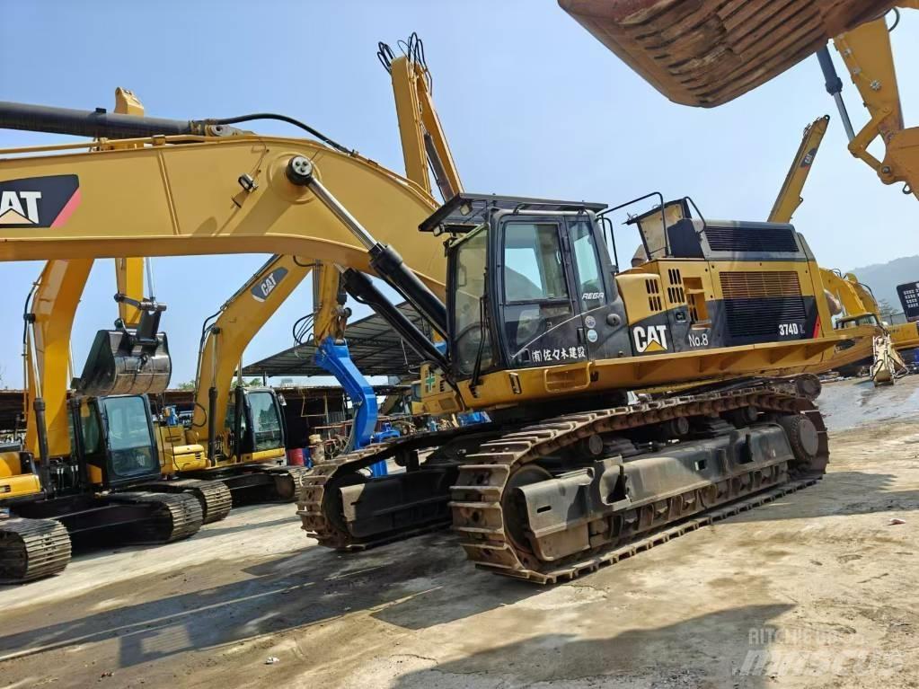 CAT 374 Rupsgraafmachines