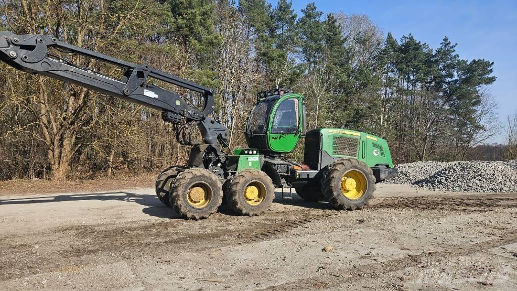 John Deere 1270 E Harvesters