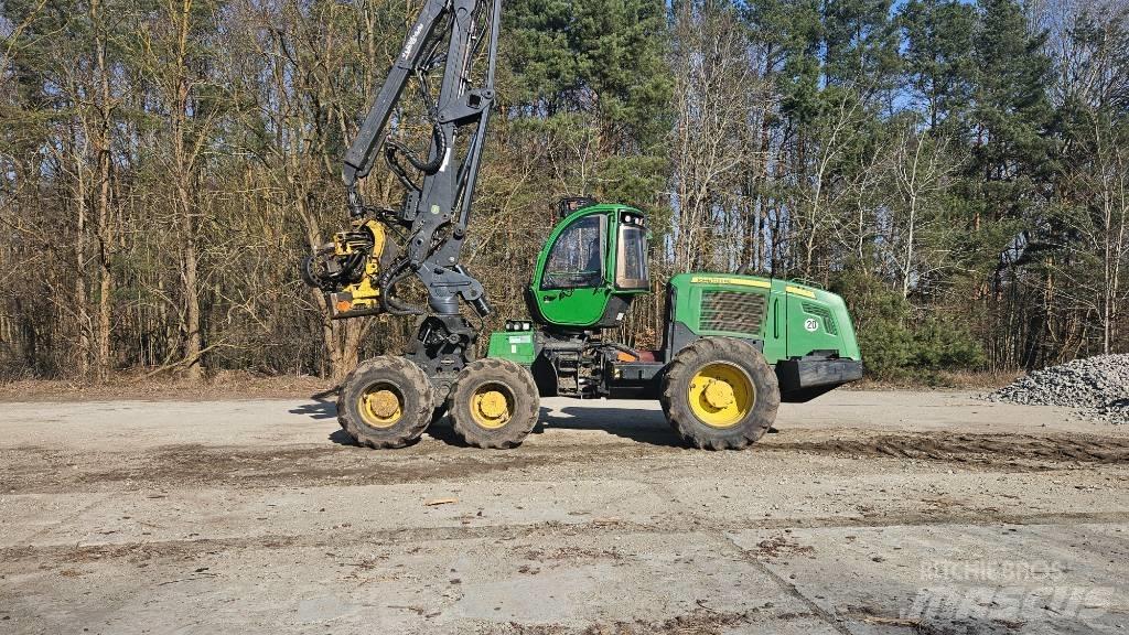 John Deere 1270 E Harvesters