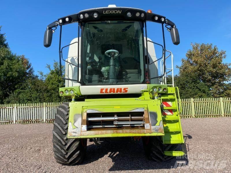 CLAAS LEXION 740 Maaidorsmachines