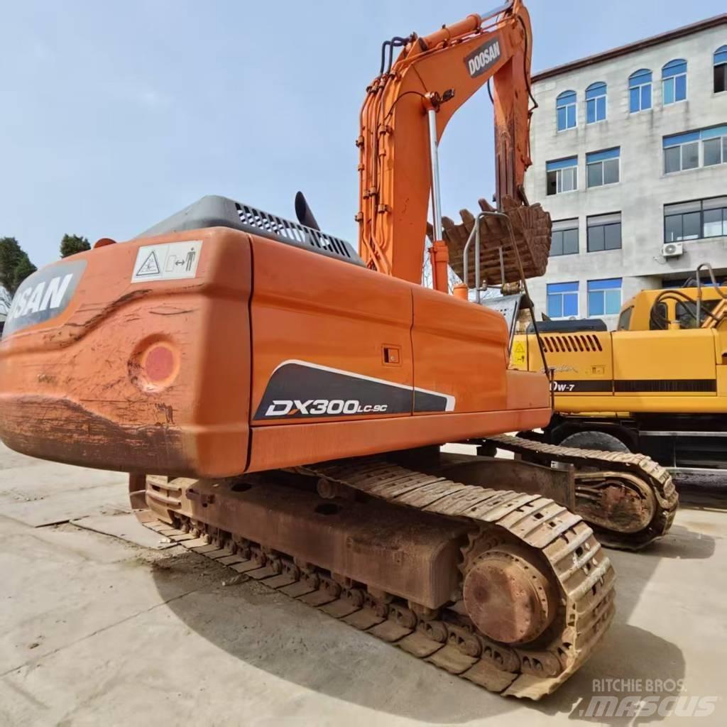 Doosan DX 300 LC Rupsgraafmachines